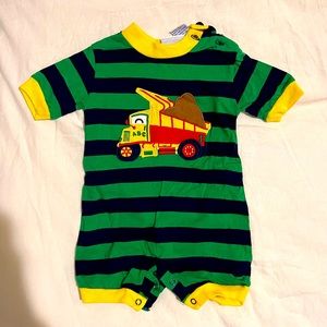 Onesie with clasps everywhereeeee